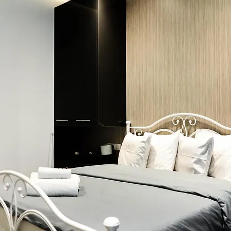 Larissa Railway &metro Station Apartment *